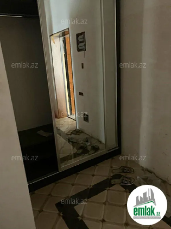 Satılır 4 otaqlı yeni tikili 250 m²