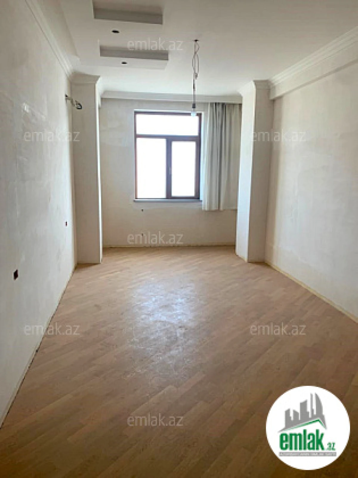 Satılır 4 otaqlı yeni tikili 250 m²