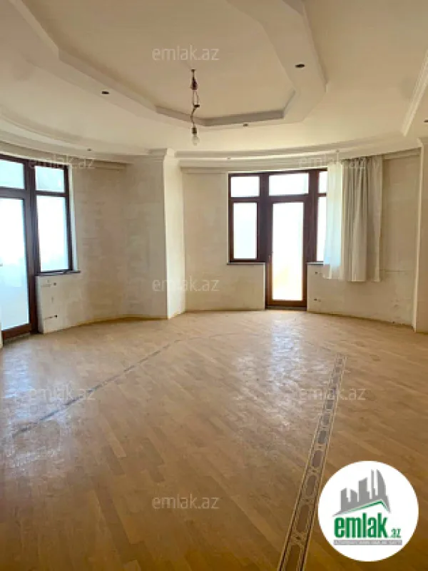 Satılır 4 otaqlı yeni tikili 250 m²
