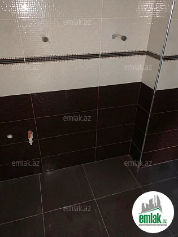 Satılır 4 otaqlı yeni tikili 250 m²