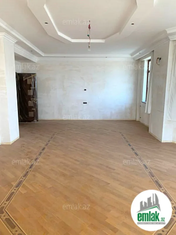 Satılır 4 otaqlı yeni tikili 250 m²