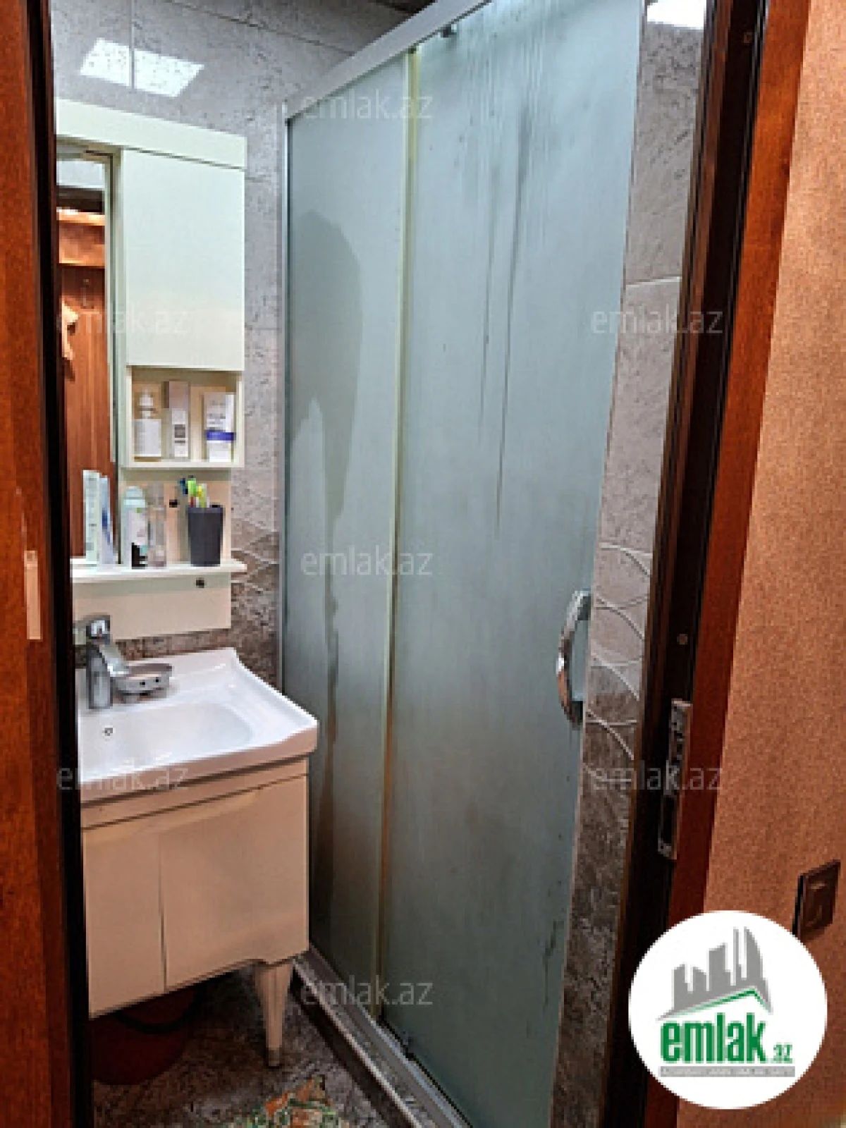 Satılır 3 otaqlı köhnə tikili 50 m²