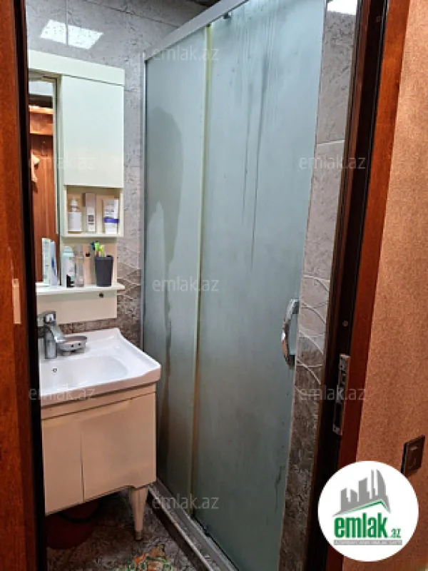 Satılır 3 otaqlı köhnə tikili 50 m²