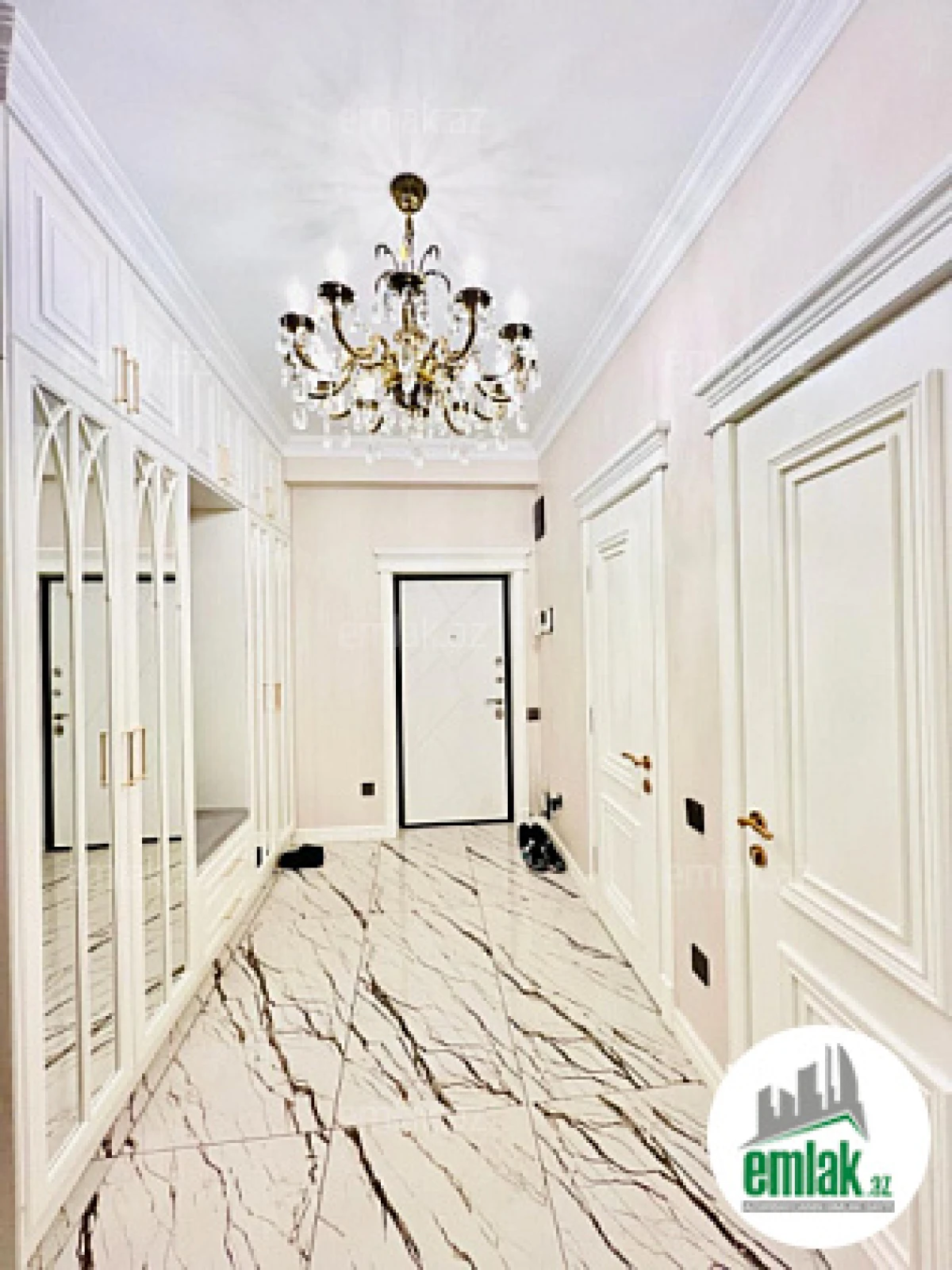 Satılır 4 otaqlı yeni tikili 143 m²