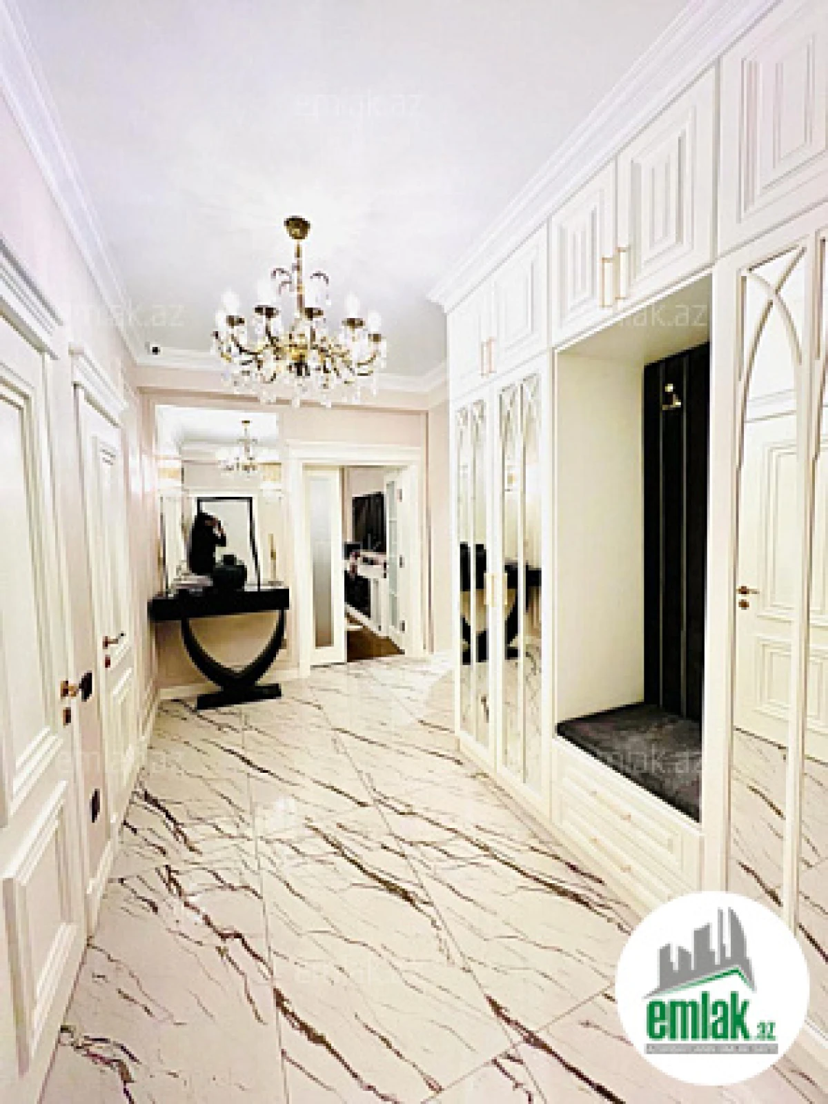 Satılır 4 otaqlı yeni tikili 143 m²