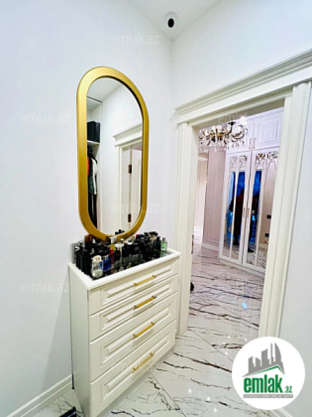 Satılır 4 otaqlı yeni tikili 143 m²