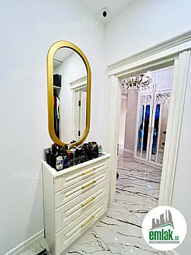 Satılır 4 otaqlı yeni tikili 143 m²