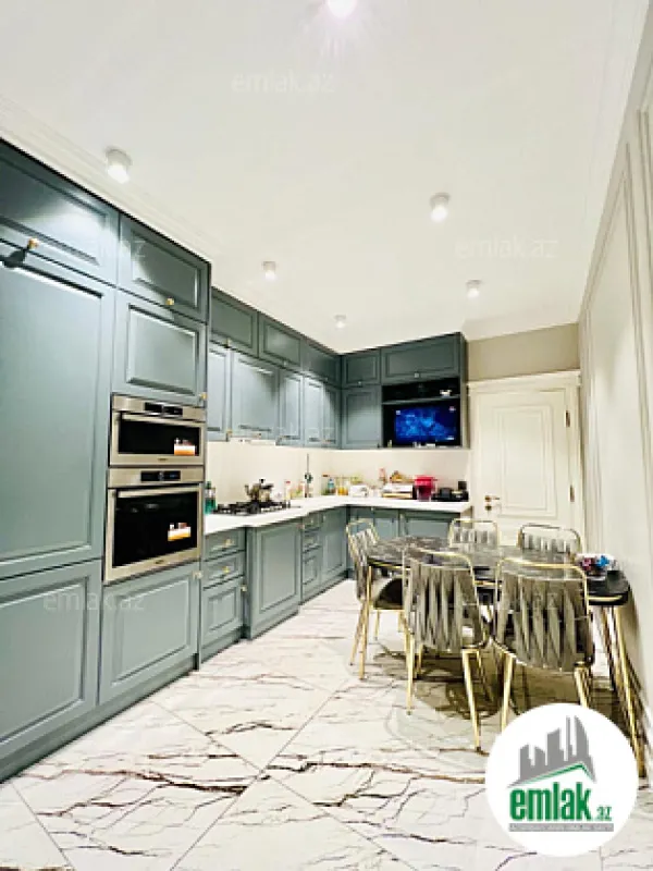 Satılır 4 otaqlı yeni tikili 143 m²