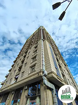 Satılır 4 otaqlı yeni tikili 185 m²