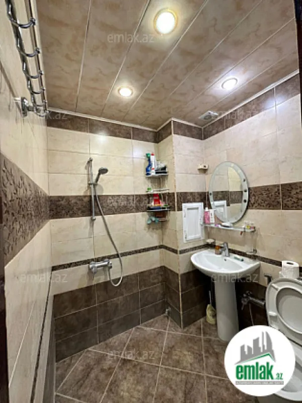 Satılır 2 otaqlı köhnə tikili 60 m²