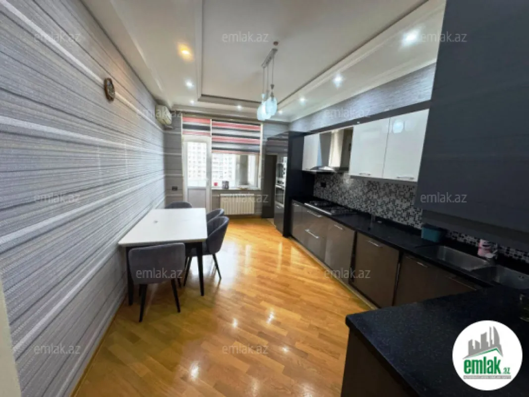 Satılır 3 otaqlı yeni tikili 150 m²