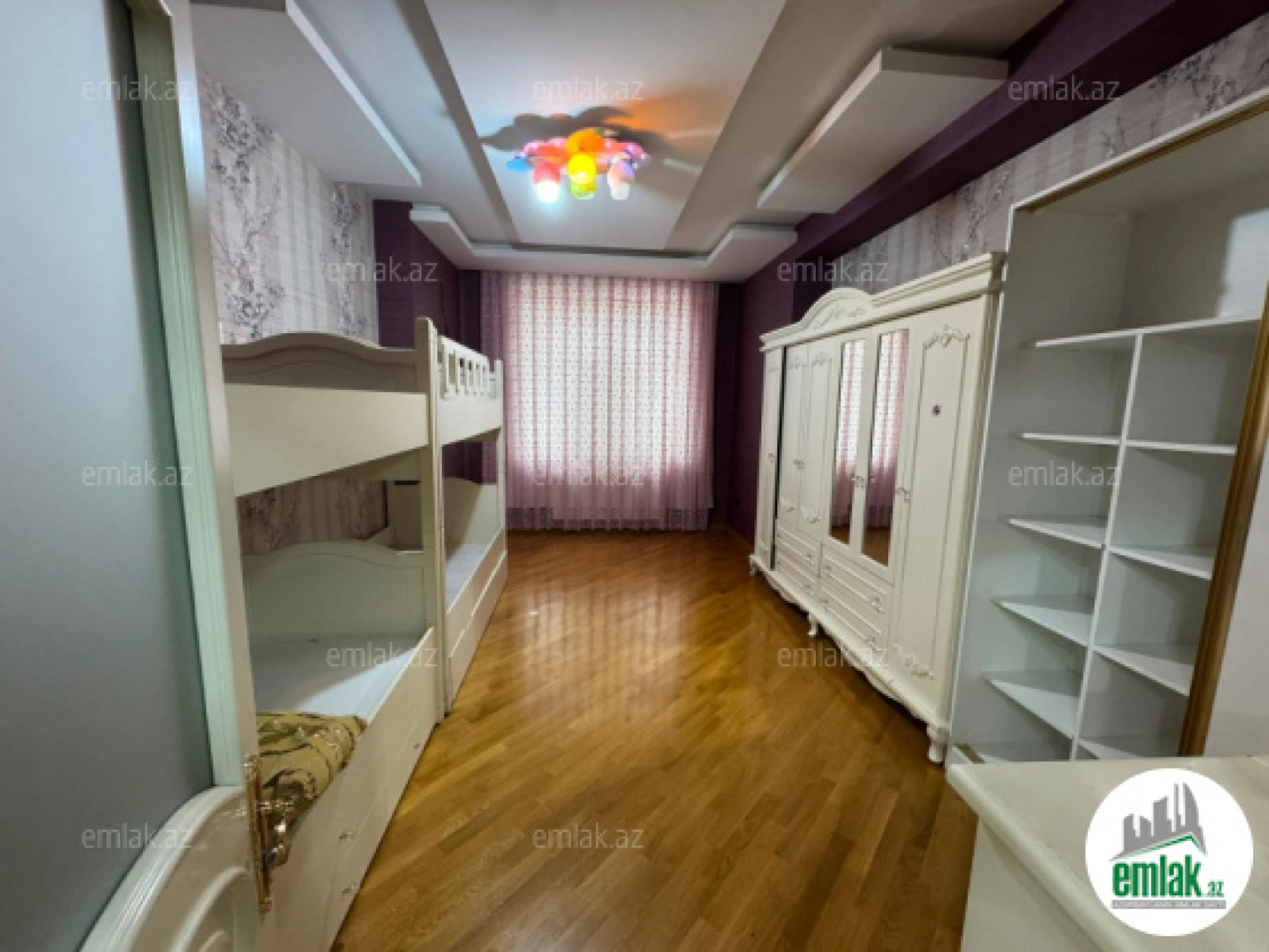 Satılır 3 otaqlı yeni tikili 150 m²