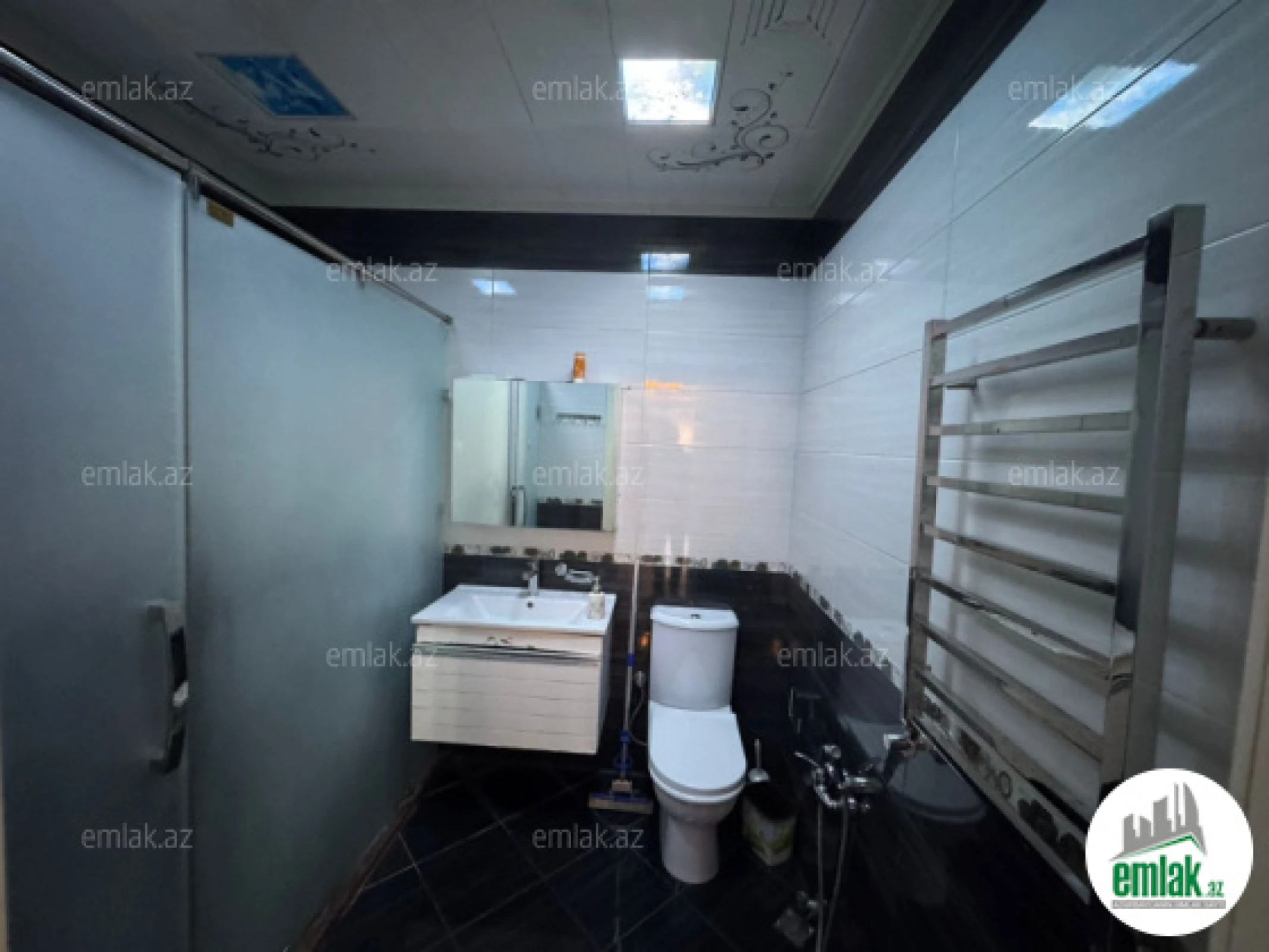 Satılır 3 otaqlı yeni tikili 150 m²