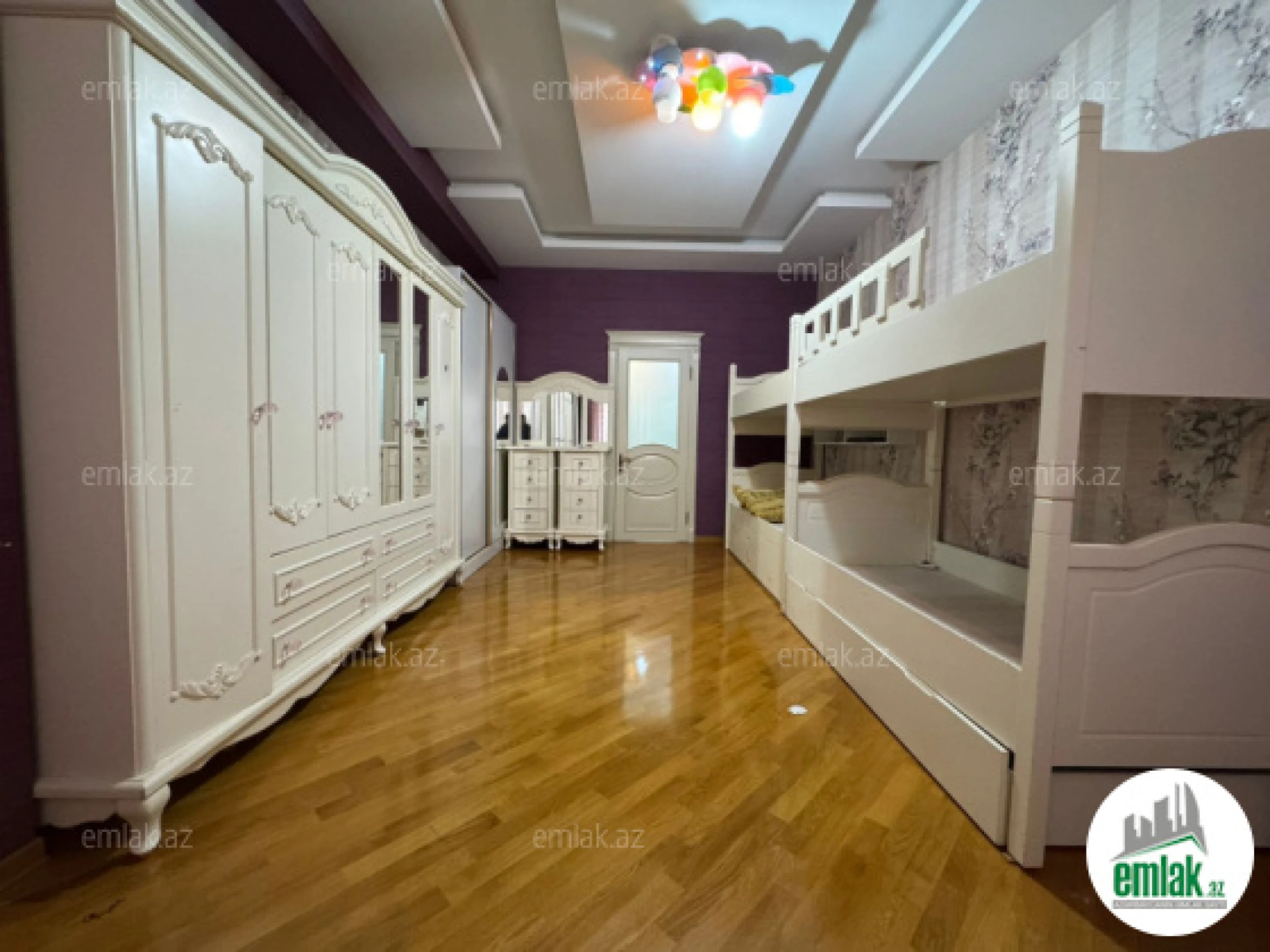 Satılır 3 otaqlı yeni tikili 150 m²