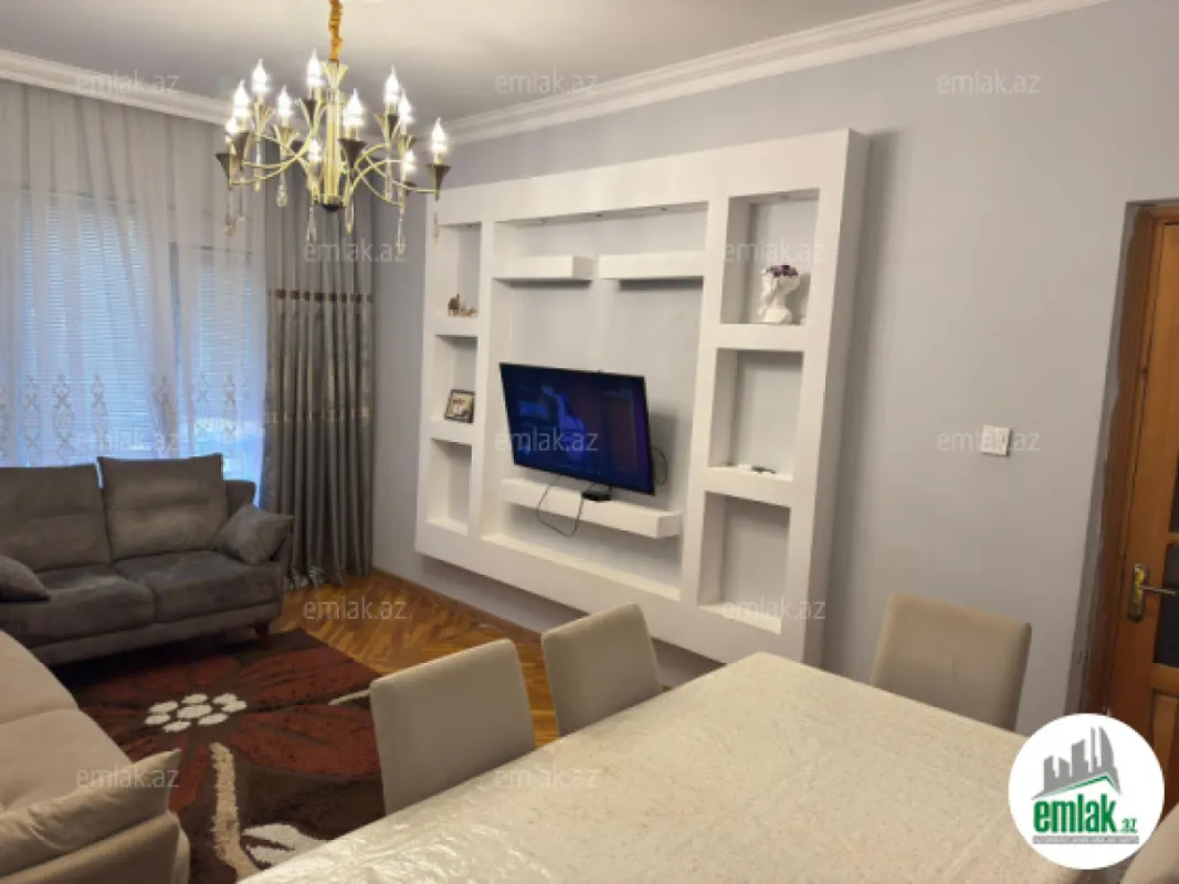 Satılır 3 otaqlı köhnə tikili 90 m²