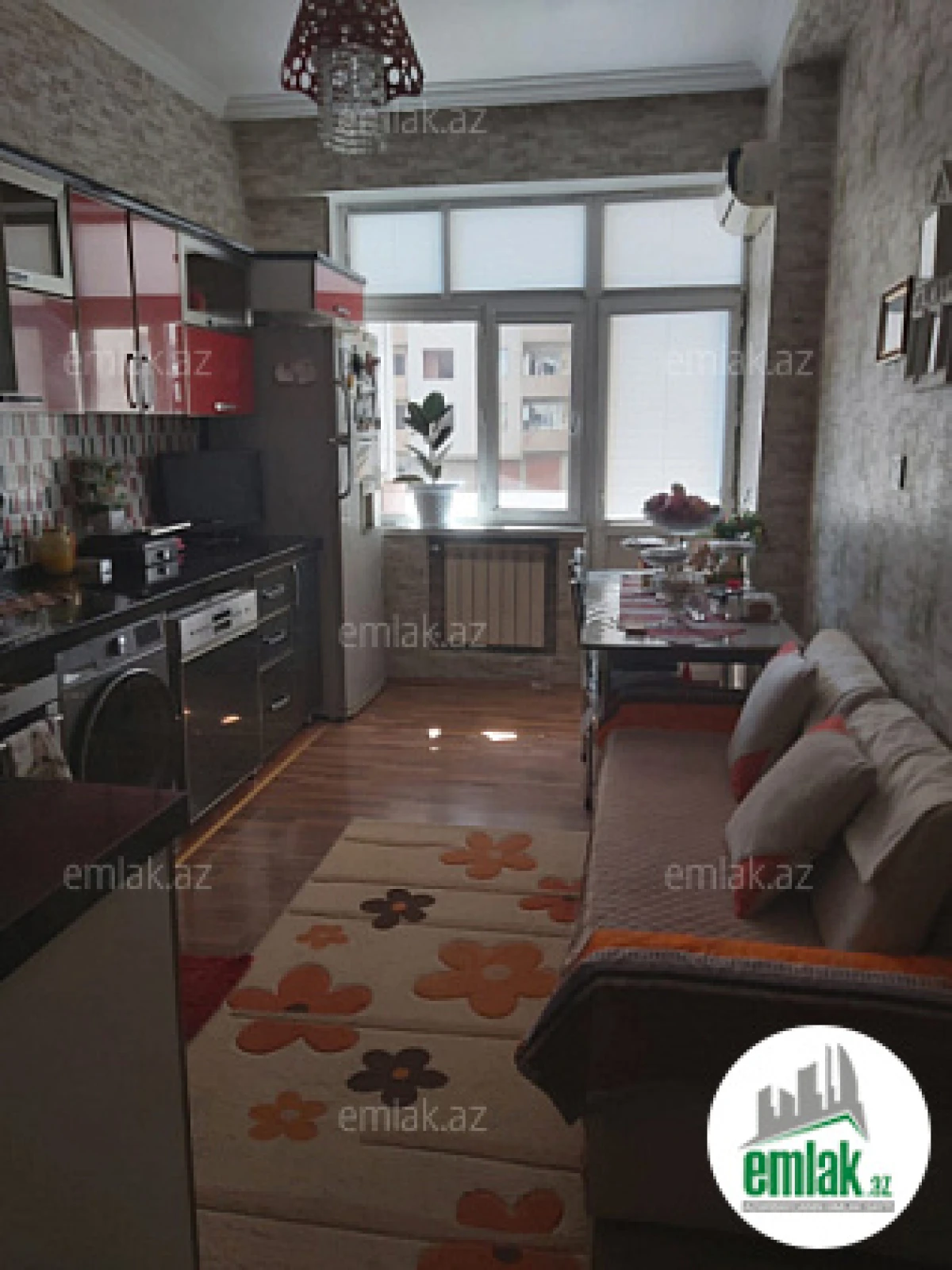 Satılır 3 otaqlı yeni tikili 115 m²