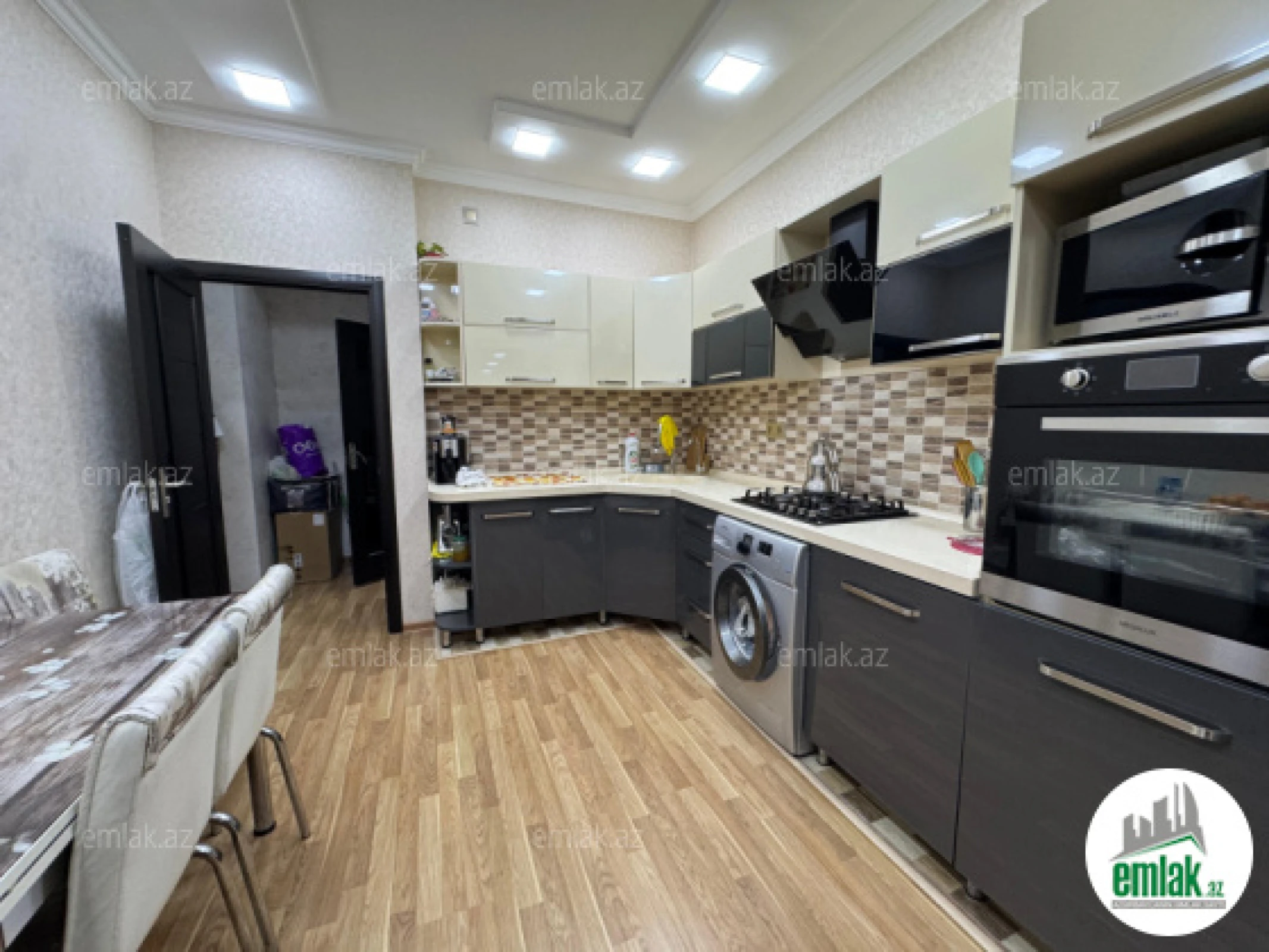 Satılır 3 otaqlı yeni tikili 78 m²