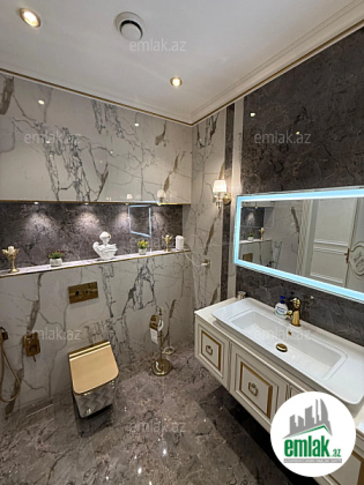 Satılır 7 otaqlı həyət evi 760 m²