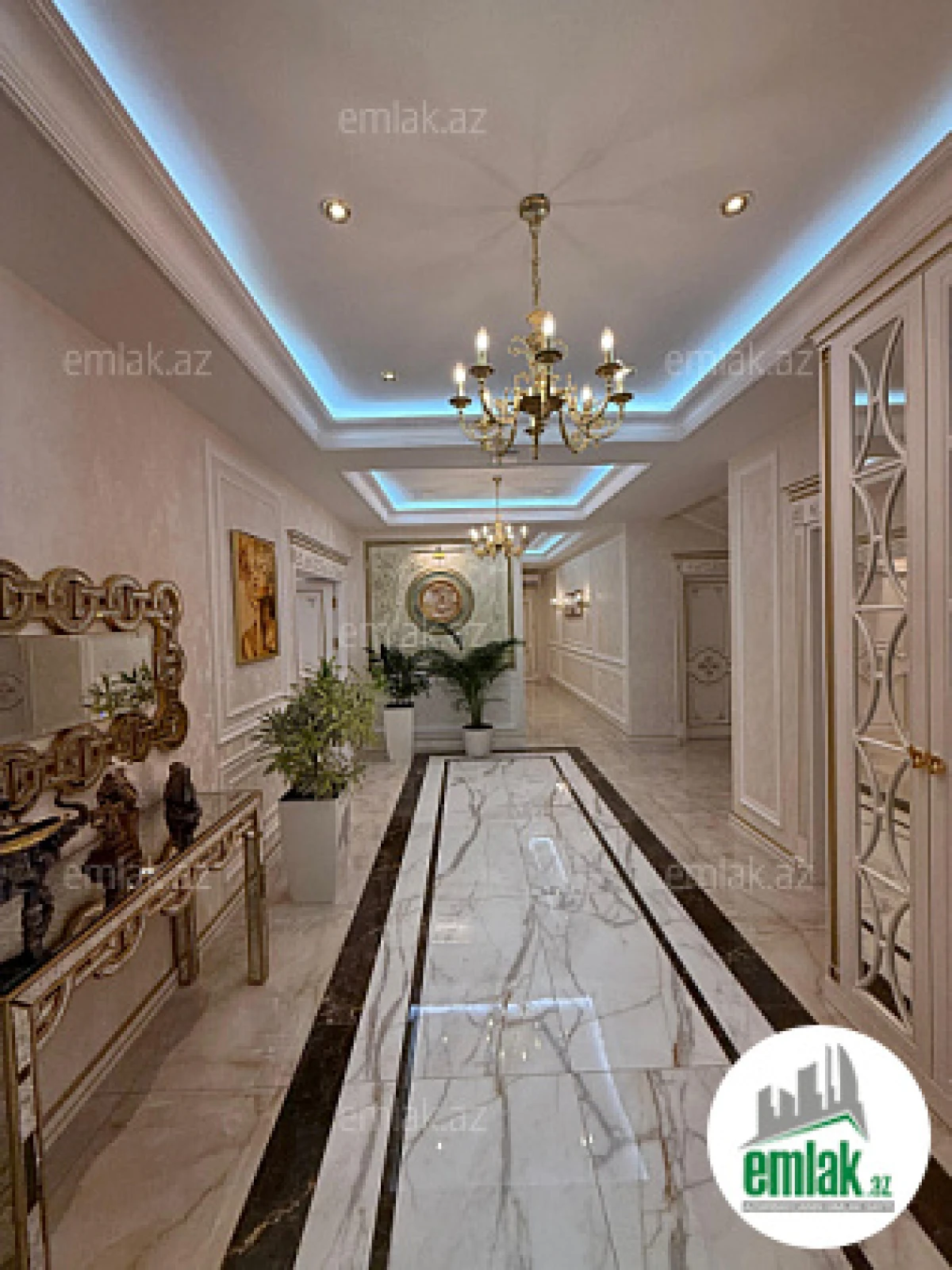 Satılır 7 otaqlı həyət evi 760 m²