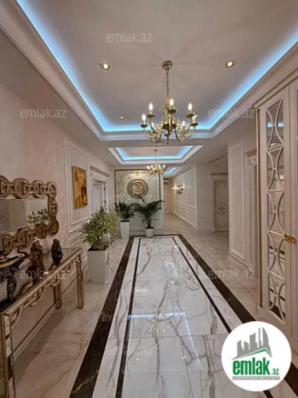 Satılır 7 otaqlı həyət evi 760 m²