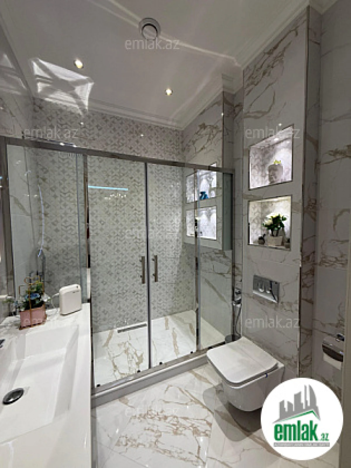 Satılır 7 otaqlı həyət evi 760 m²