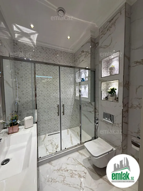 Satılır 7 otaqlı həyət evi 760 m²