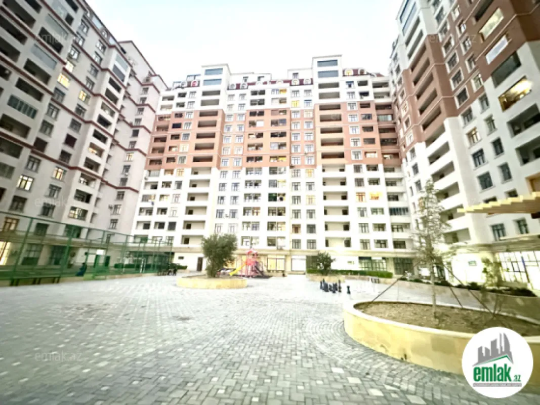 Satılır 3 otaqlı yeni tikili 130 m²