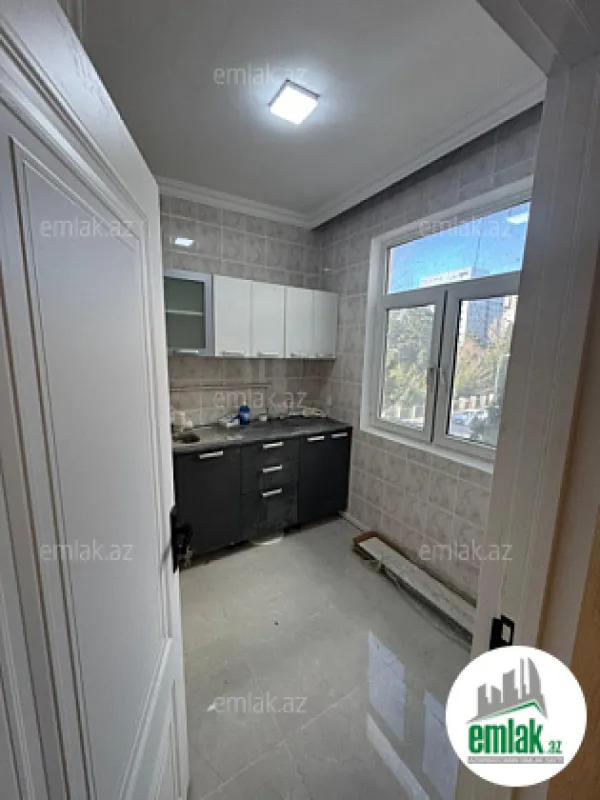 Satılır 3 otaqlı köhnə tikili 75 m²
