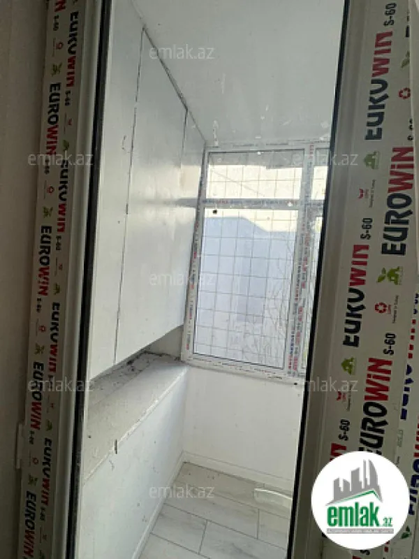 Satılır 3 otaqlı köhnə tikili 75 m²