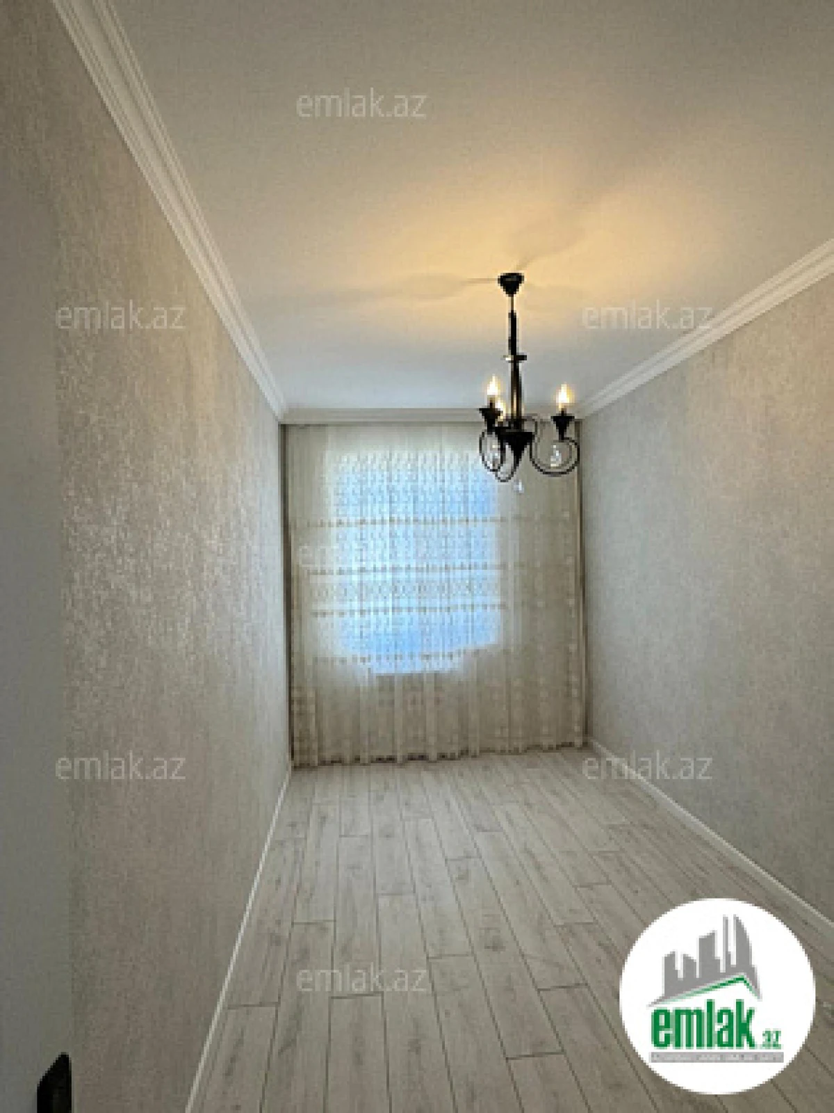 Satılır 3 otaqlı köhnə tikili 75 m²