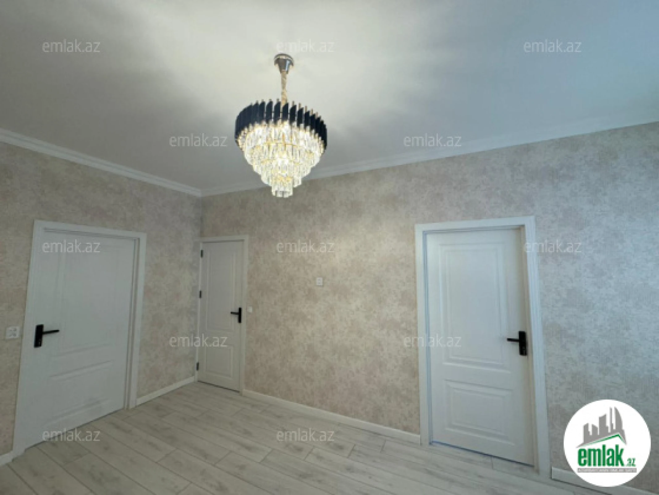 Satılır 3 otaqlı köhnə tikili 75 m²