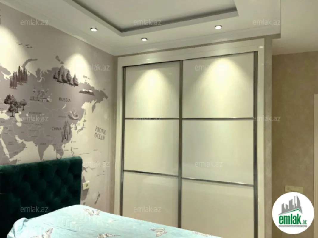 Satılır 3 otaqlı yeni tikili 120 m²