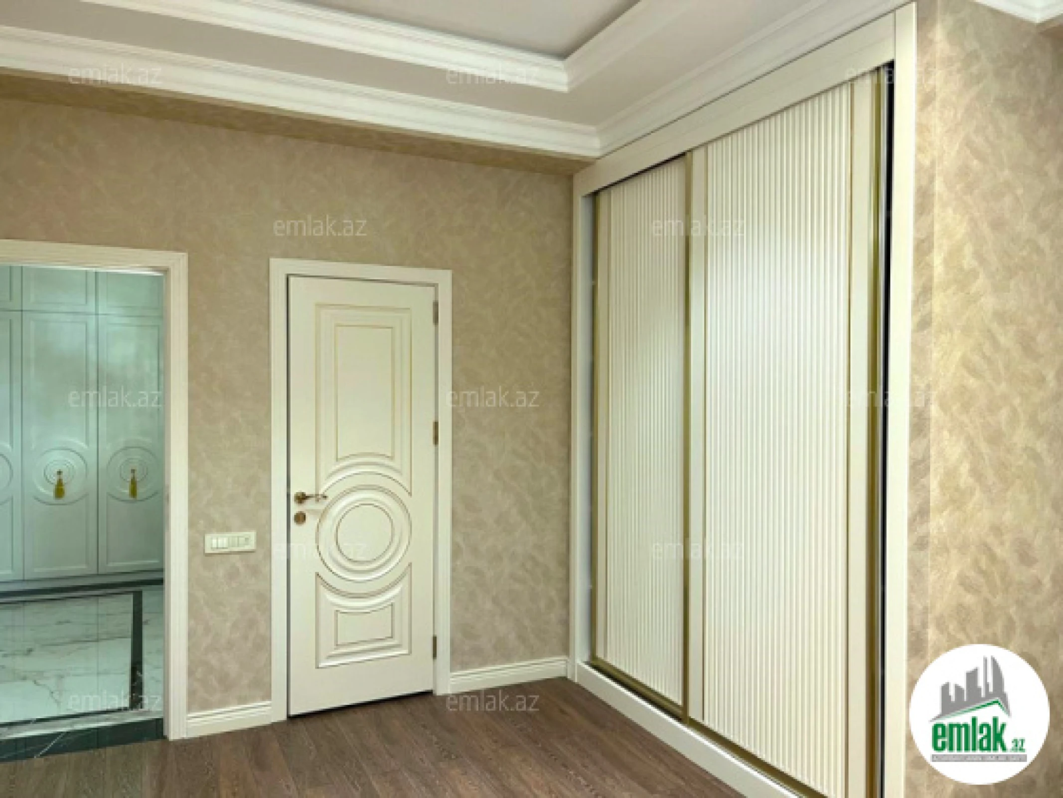 Satılır 3 otaqlı yeni tikili 120 m²