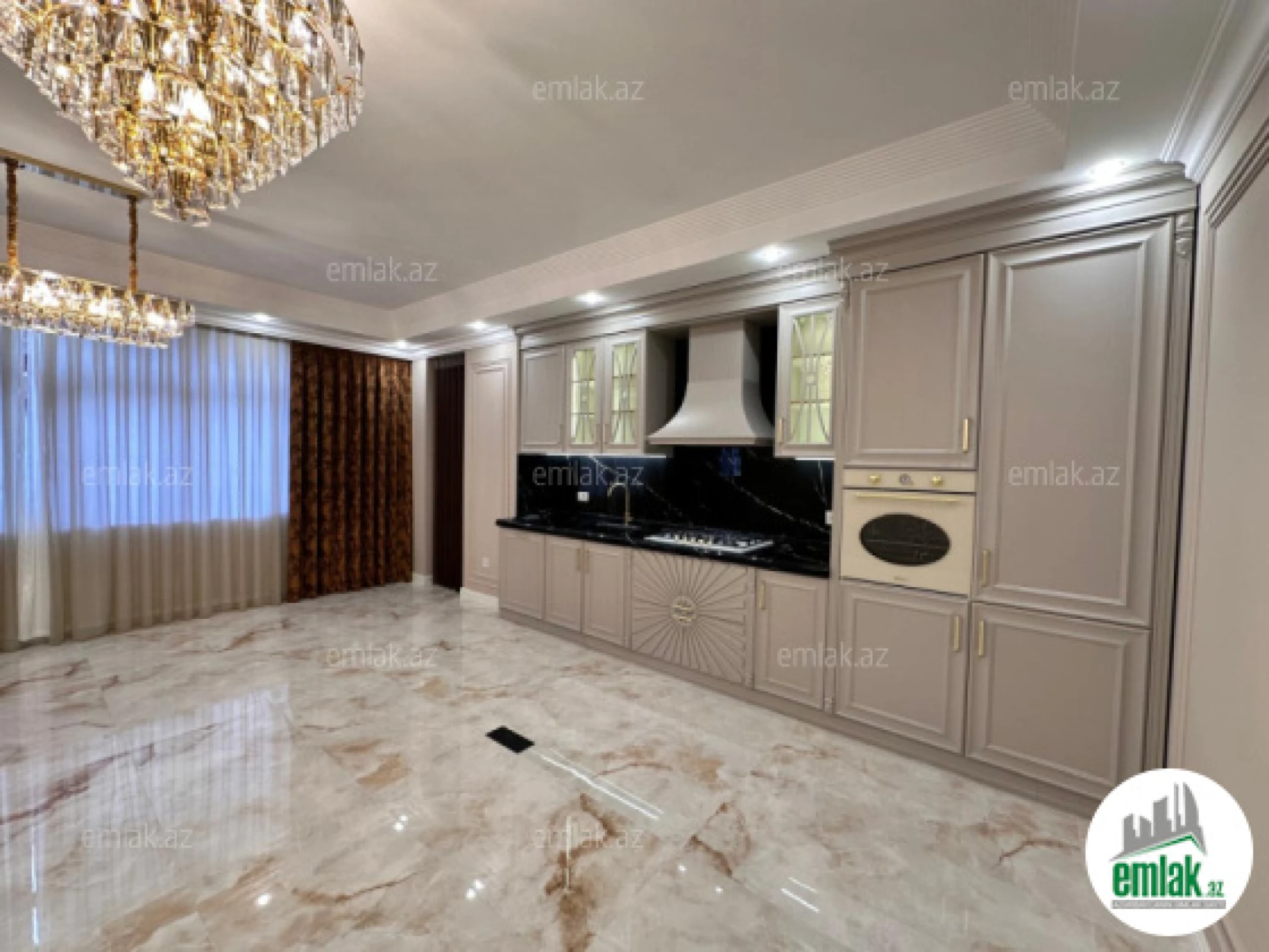 Satılır 3 otaqlı yeni tikili 115 m²