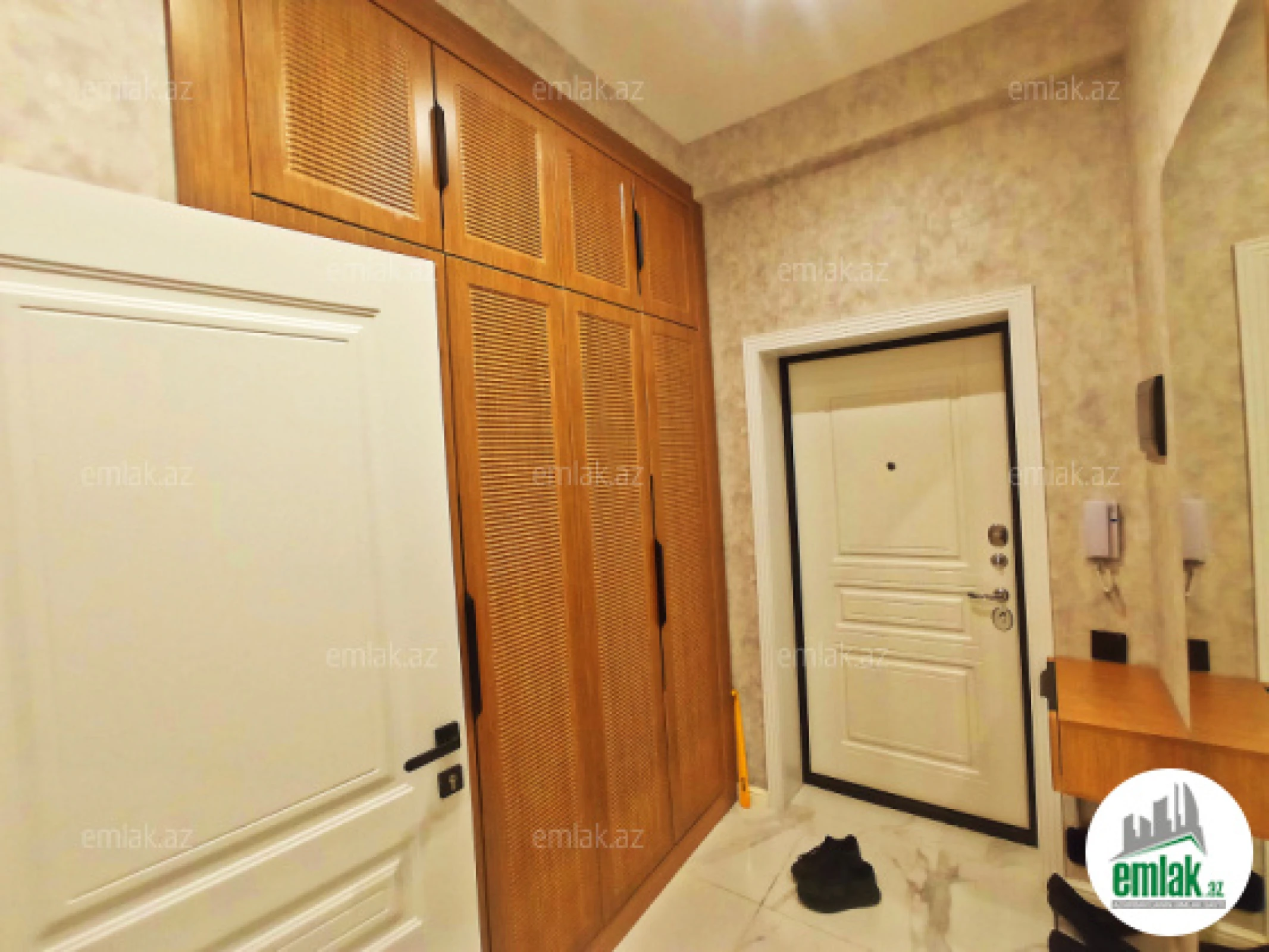 Satılır 3 otaqlı yeni tikili 70 m²