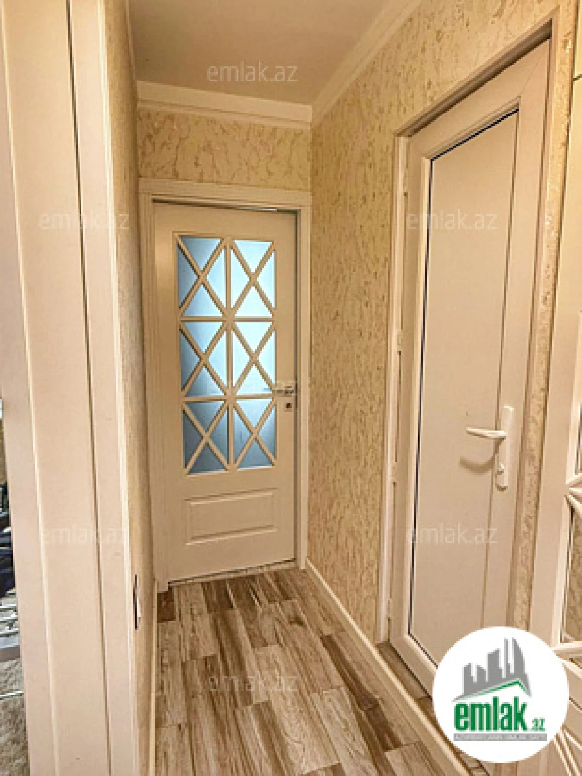 Satılır 2 otaqlı köhnə tikili 40 m²