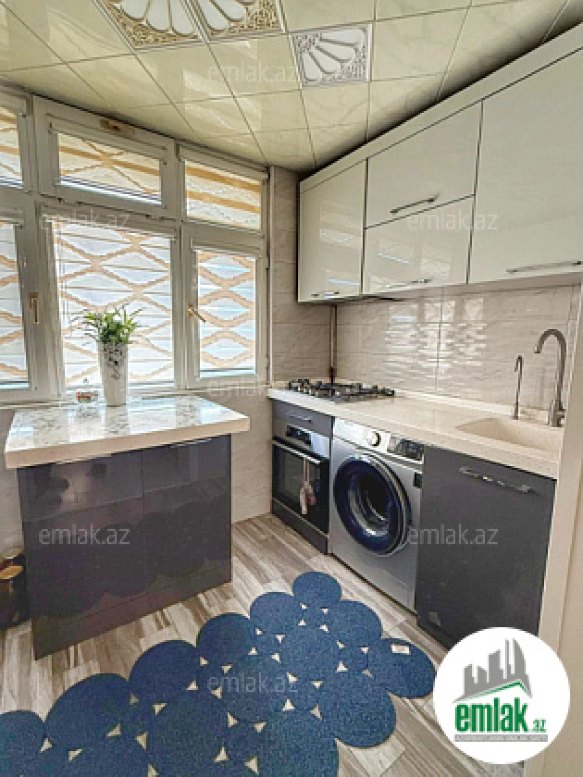 Satılır 2 otaqlı köhnə tikili 40 m²