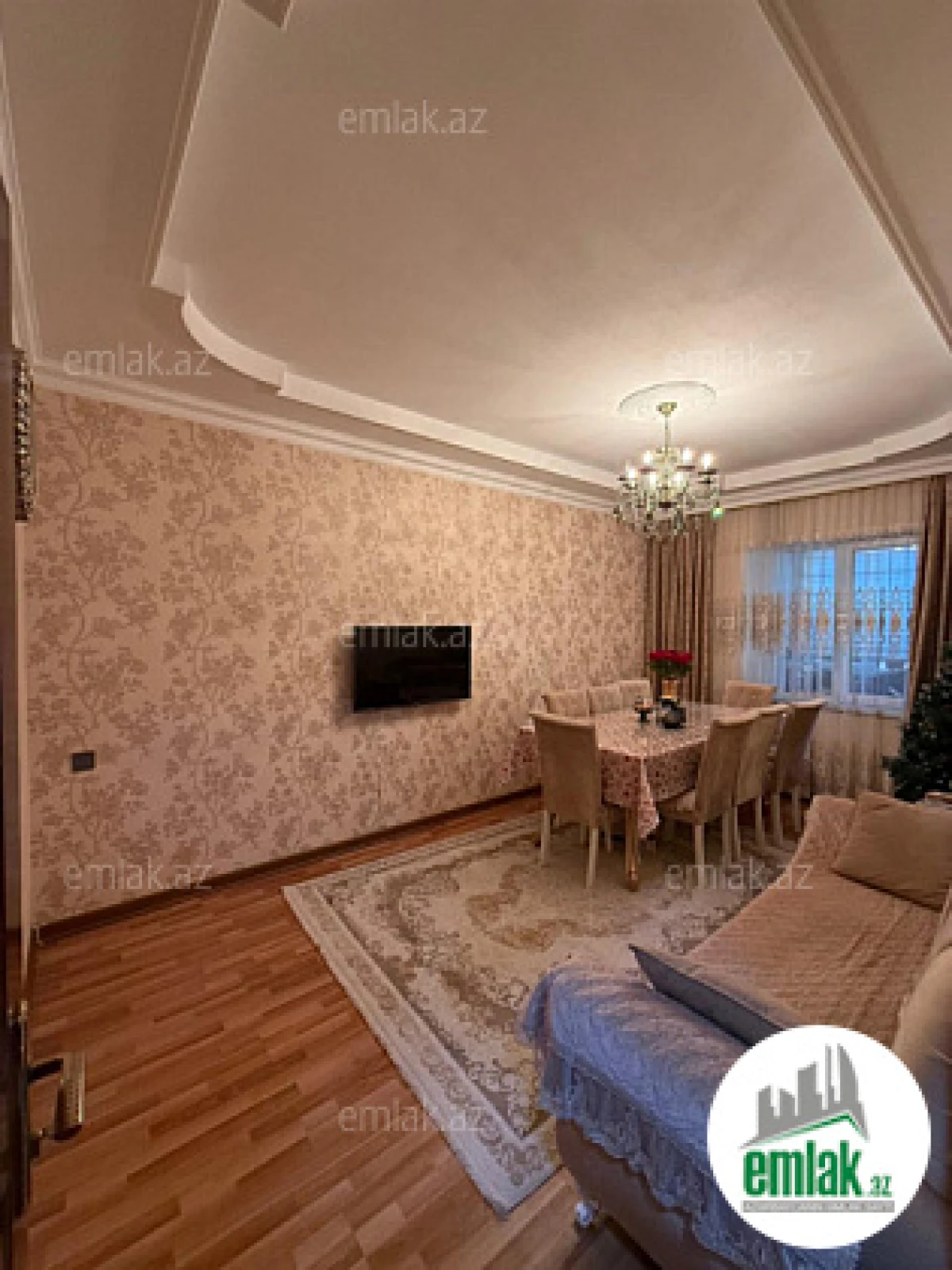 Satılır 4 otaqlı köhnə tikili 110 m²