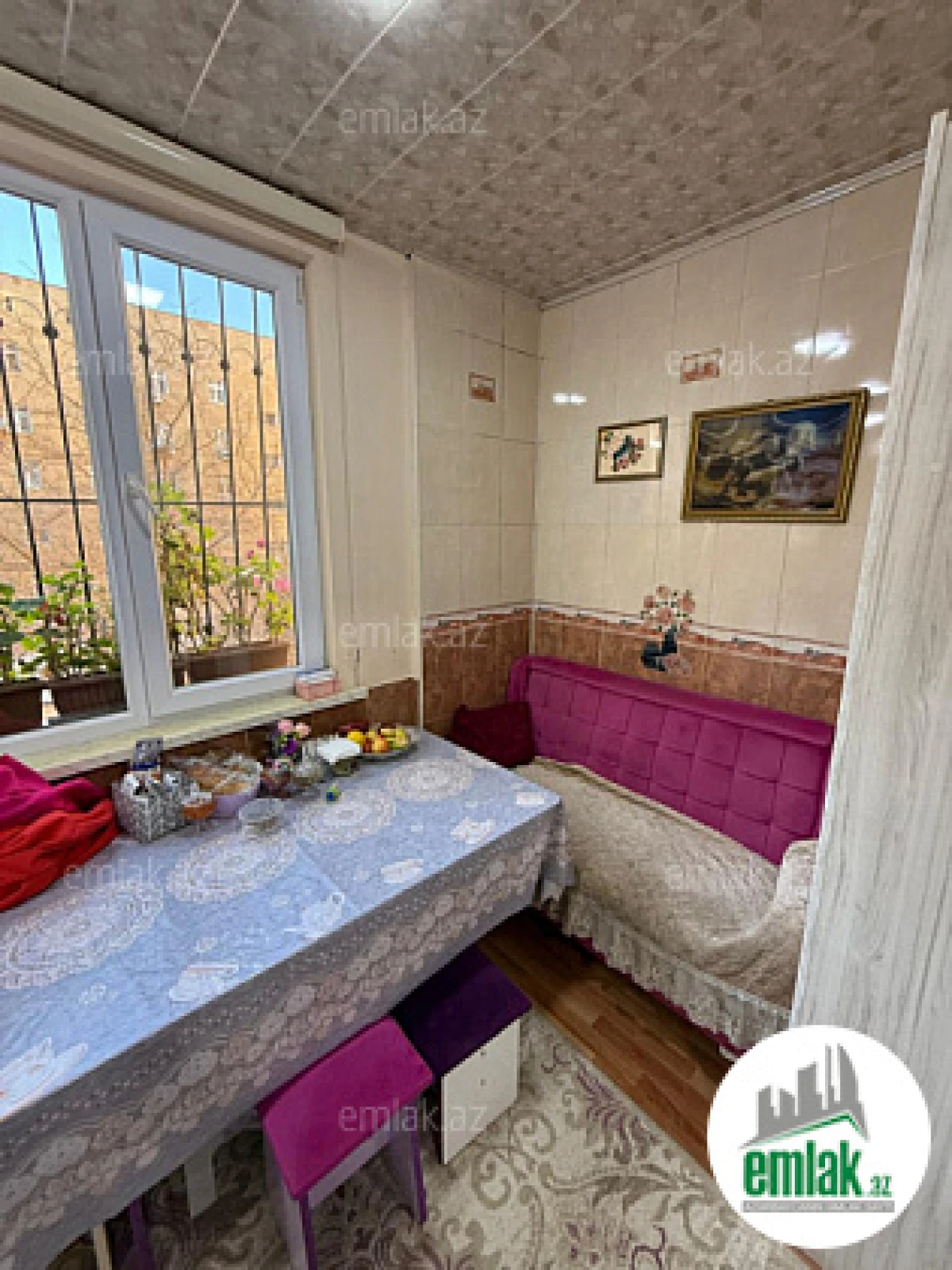 Satılır 4 otaqlı köhnə tikili 110 m²