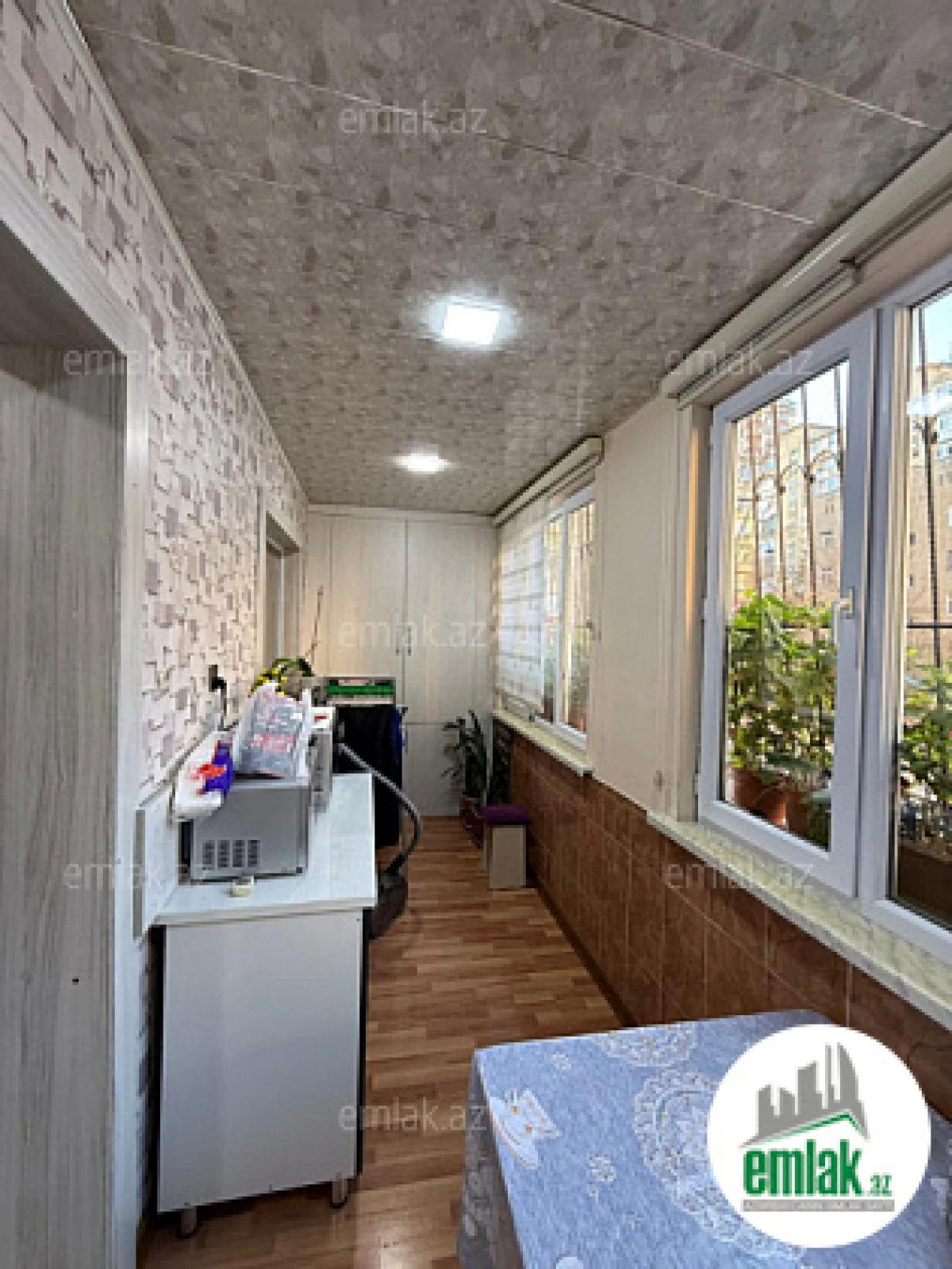 Satılır 4 otaqlı köhnə tikili 110 m²