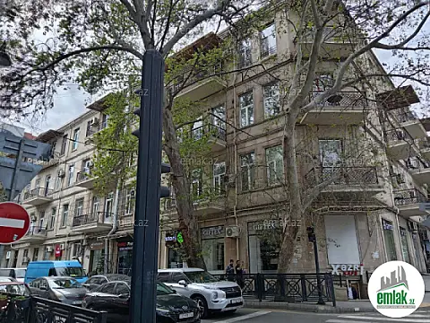 Satılır 1 otaqlı köhnə tikili 30 m² — Bakı, İnşaatçılar 1 otaq 30.00 m²