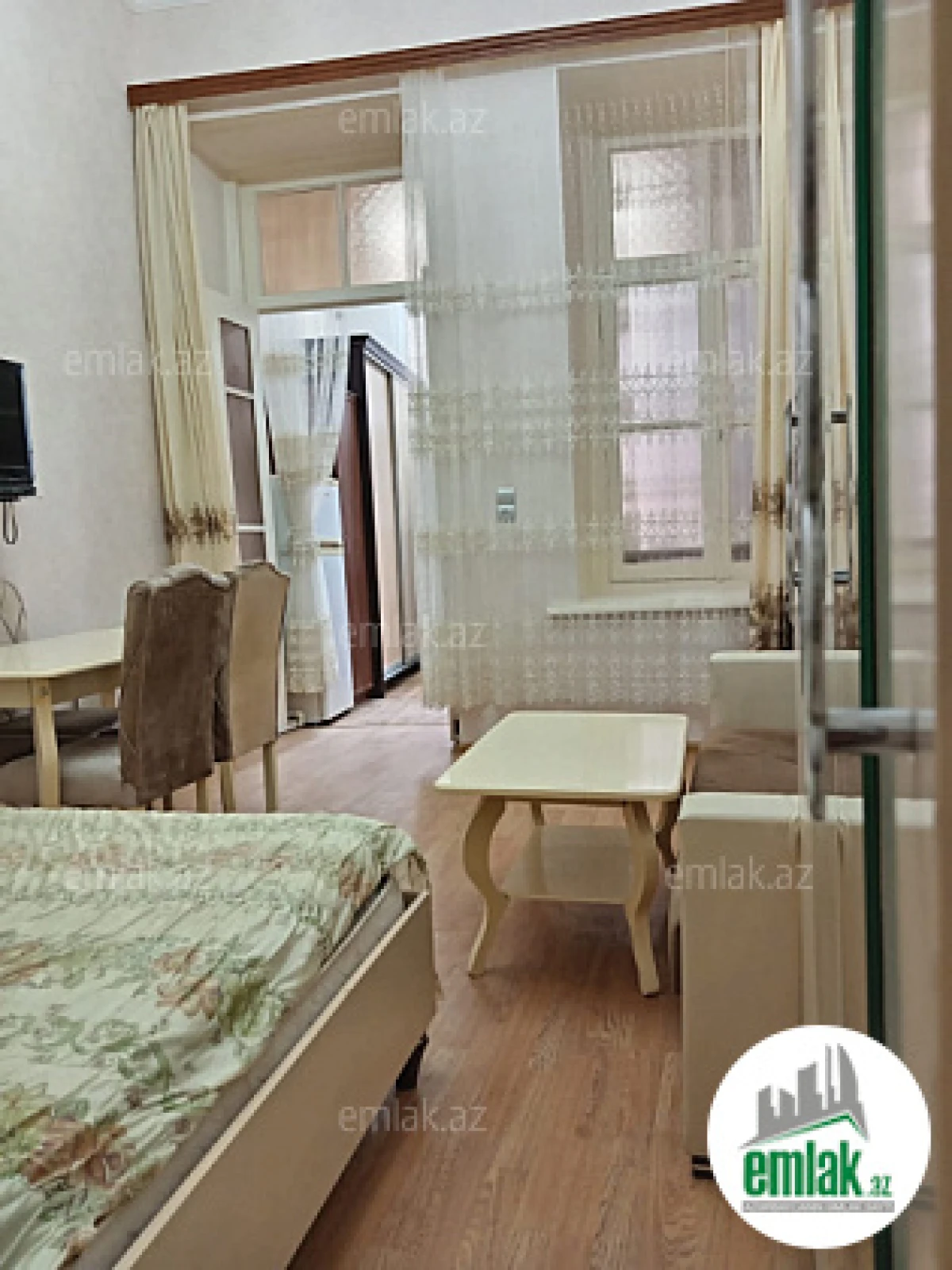 Satılır 1 otaqlı köhnə tikili 30 m²