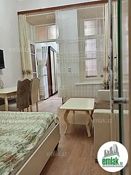 Satılır 1 otaqlı köhnə tikili 30 m²