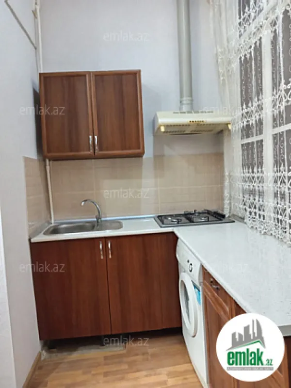 Satılır 1 otaqlı köhnə tikili 30 m²
