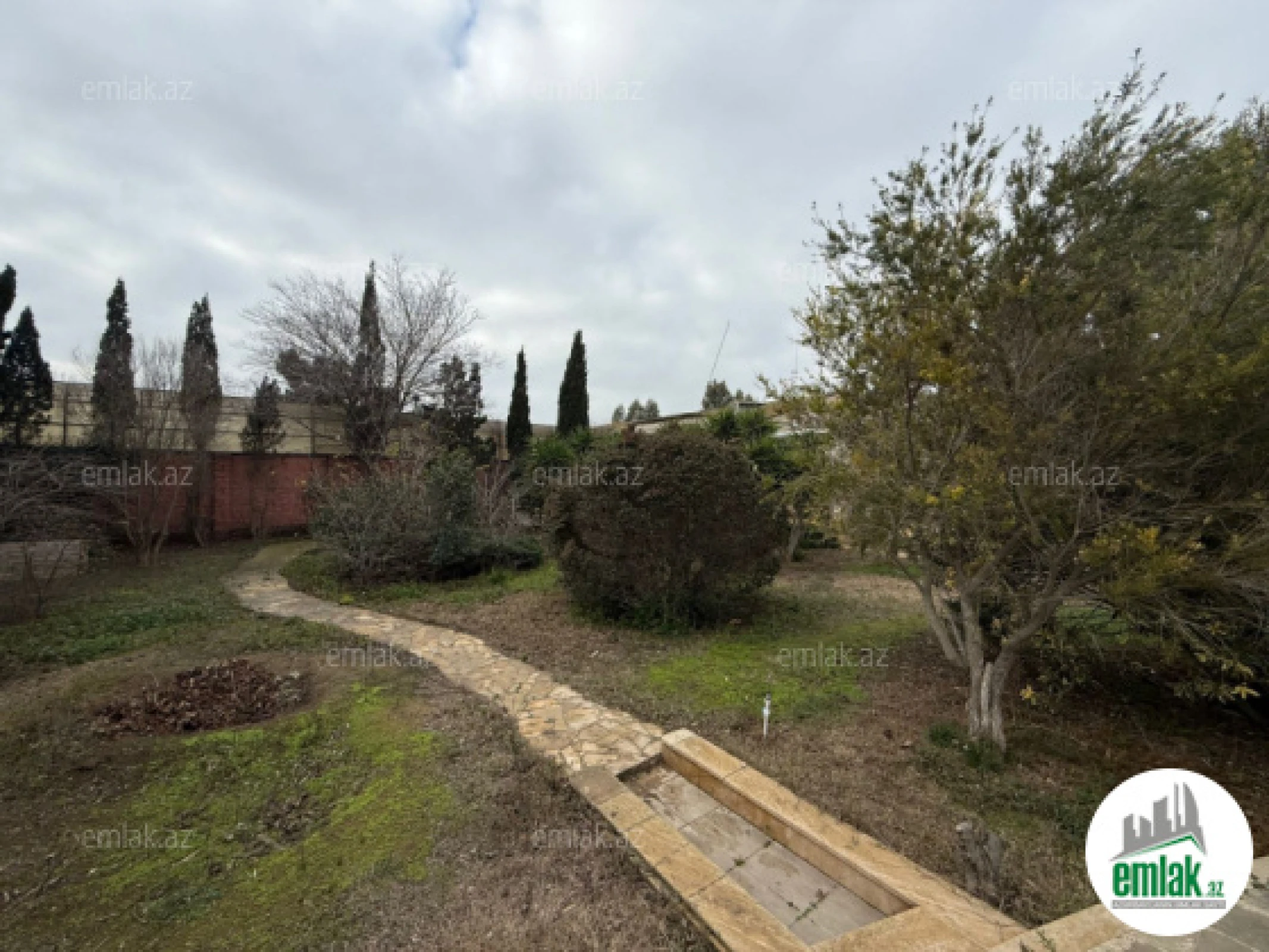 Satılır torpaq sahəsi 8 m²