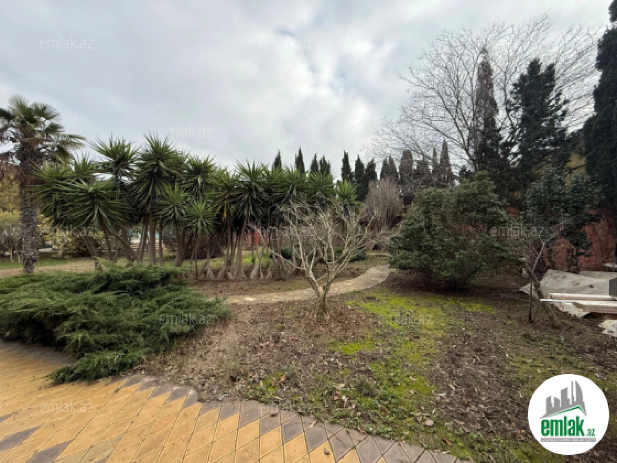 Satılır torpaq sahəsi 8 m²