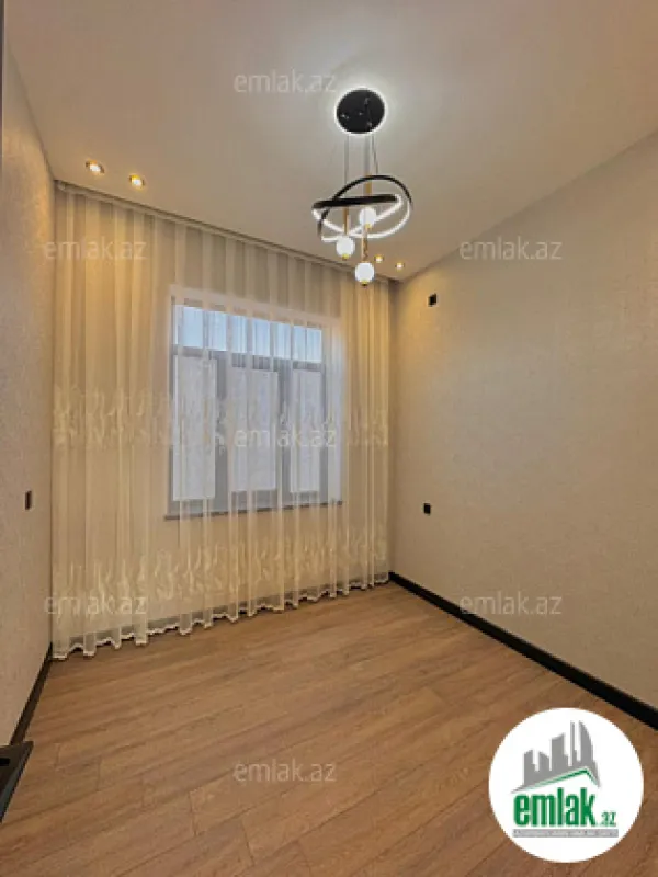 Satılır 4 otaqlı mənzil 150 m²