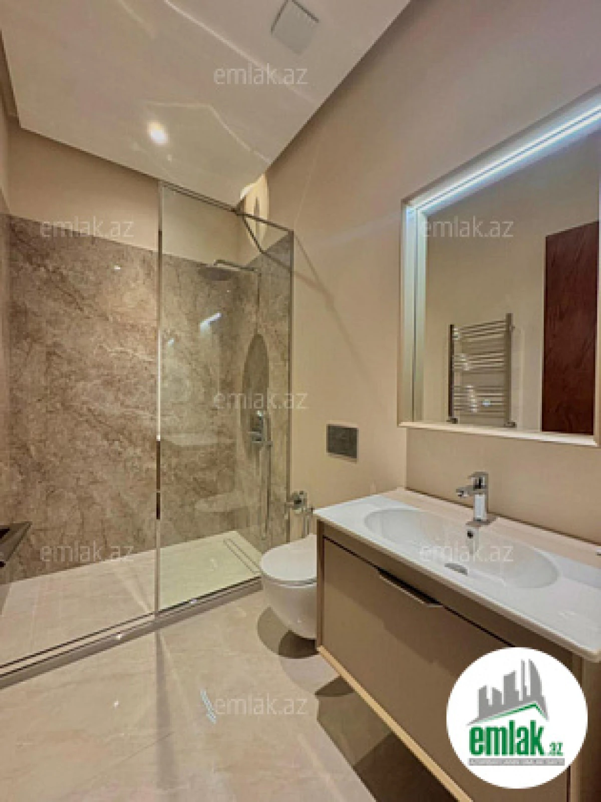 Satılır 6 otaqlı mənzil 350 m²