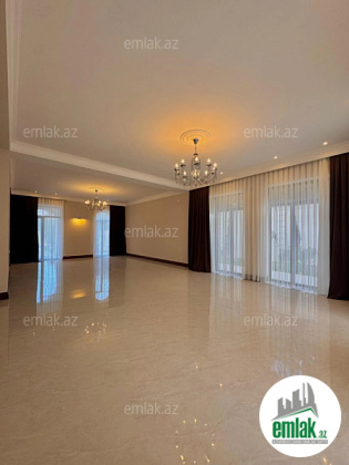 Satılır 6 otaqlı mənzil 350 m²