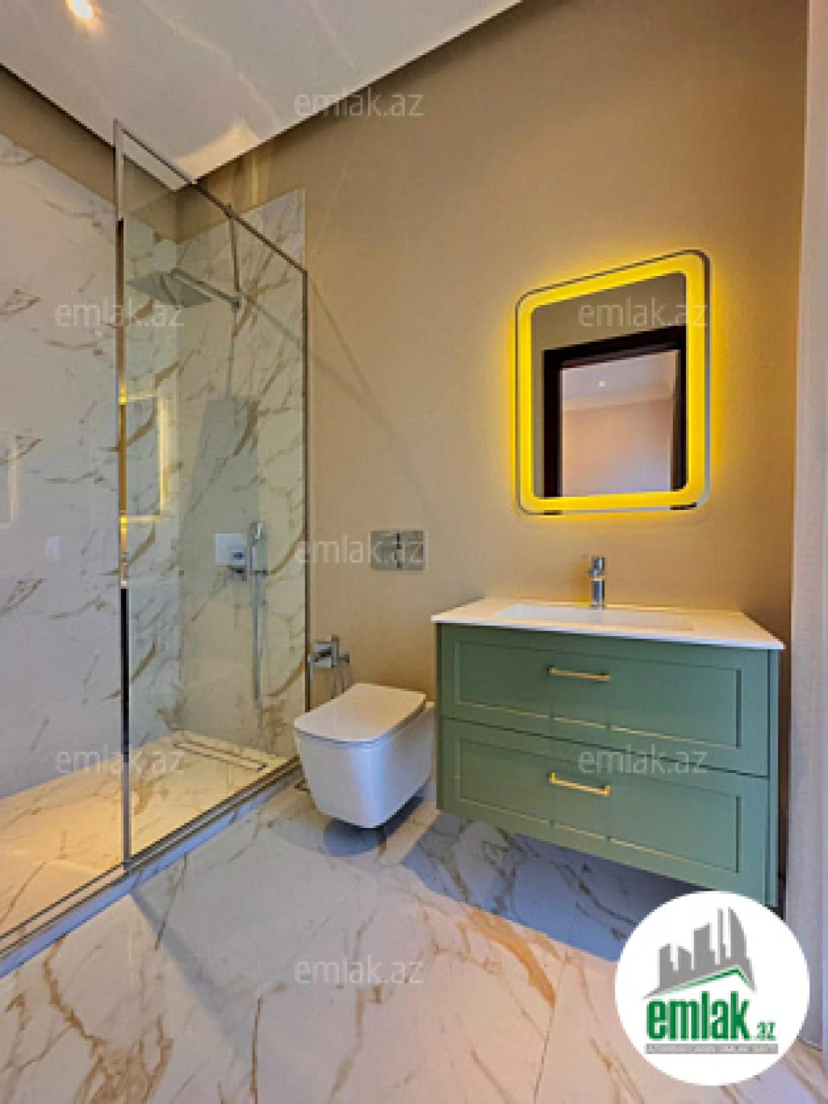 Satılır 6 otaqlı mənzil 350 m²